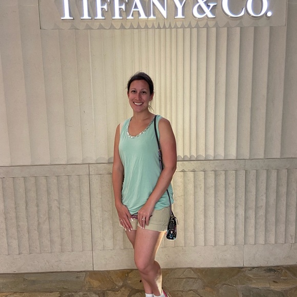 Meet your Posher, Aurora - Picture 5 of 5